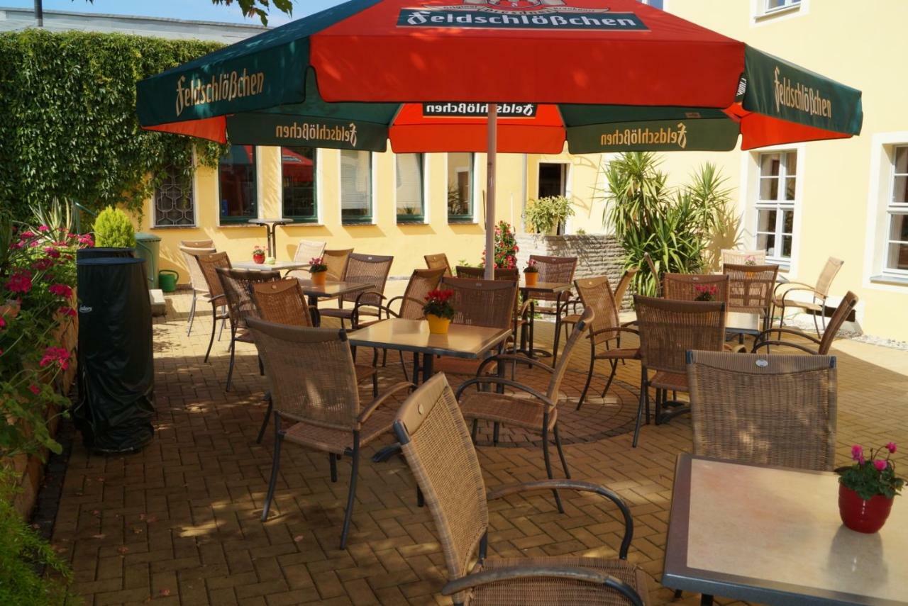 Ferienwohnungen Im Gasthaus Zur Gruenen Wiese Sebnitz Exterior photo